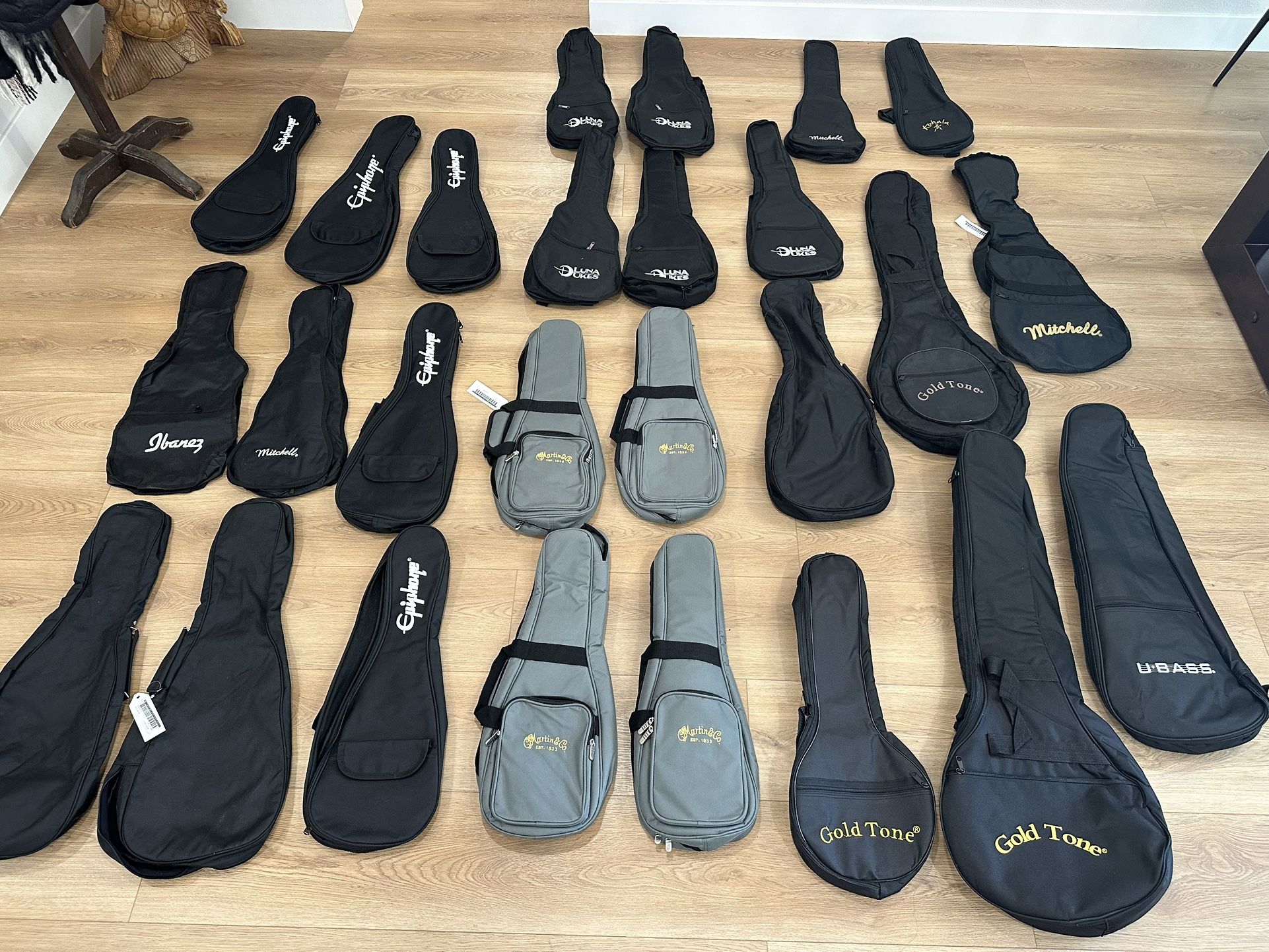 Ukulele And Banjo Guitar Cases Martin Gibson Epiphone Etc