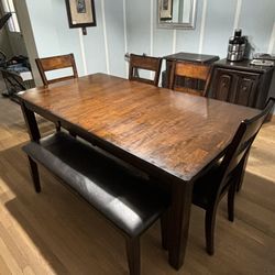 Dinning Table 