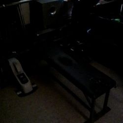 Olympic Style Wire Handle Weight Bench With Weight Bar And 200 Lb Of Olympic Steel Weight