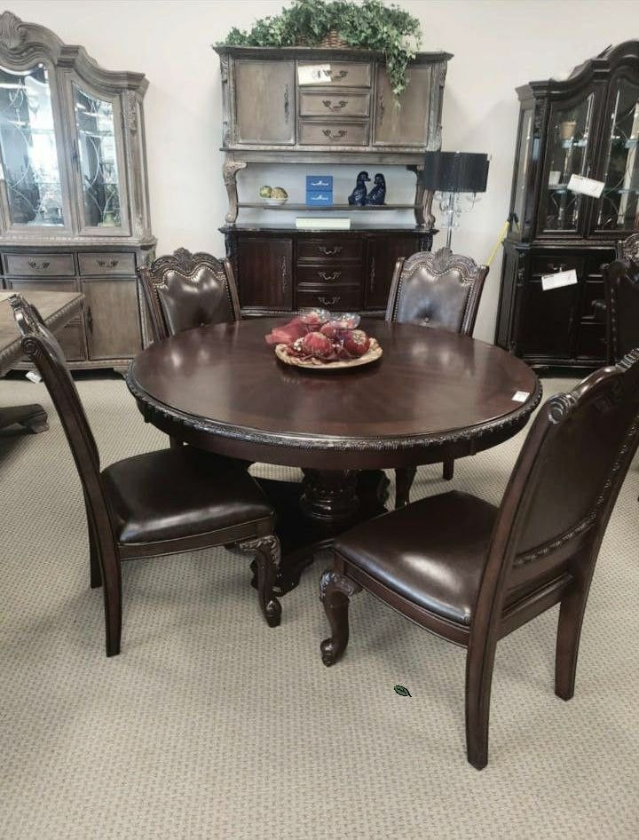 KIERA BROWN FORMAL ROUND DINING SET for Sale in Gambrills, MD OfferUp