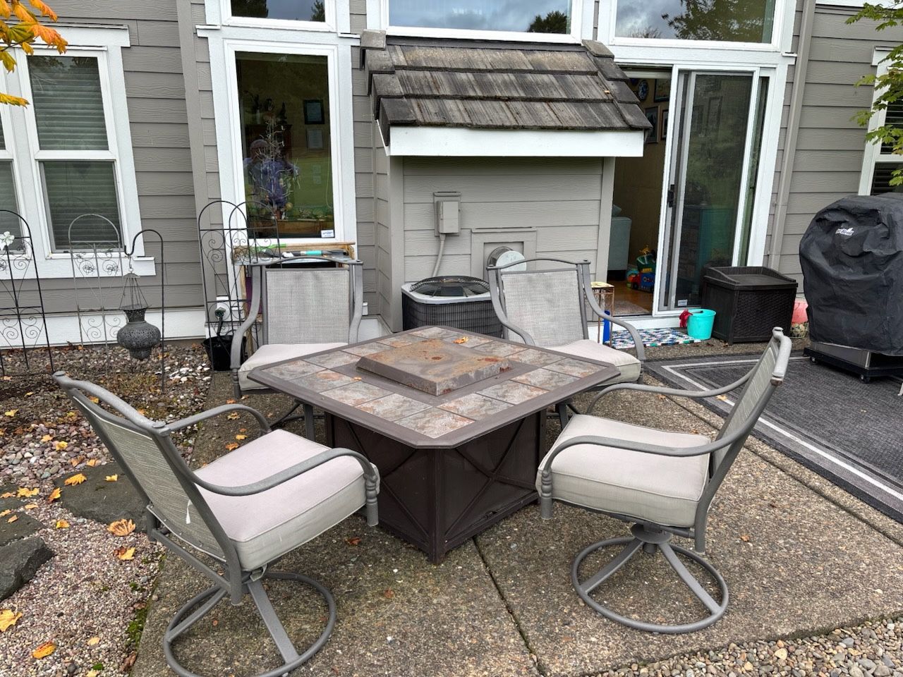 Patio Set (table + chairs + cushions) - Free