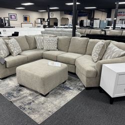 3PC Fabric Sectional. 🚚WE DELIVER🚚