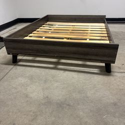 Furhaven Elevated Dog Bed Frame (44X35)