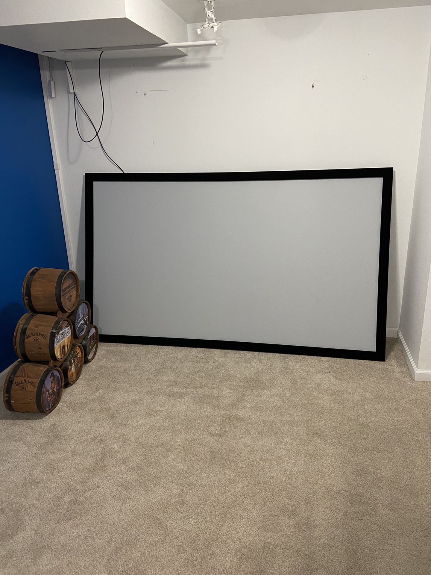 Projector Screen