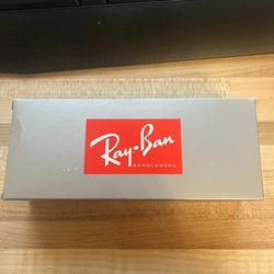 Ray-Ban wayfarer sunglasses