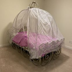 Disney Princess Carriage Bed and Dresser