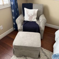 Glider With Ottoman 