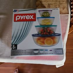 Pyrex Mixing Bowl Set