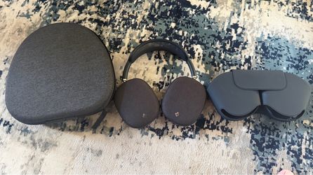 AirPods Max 2 with ear cup protectors and case