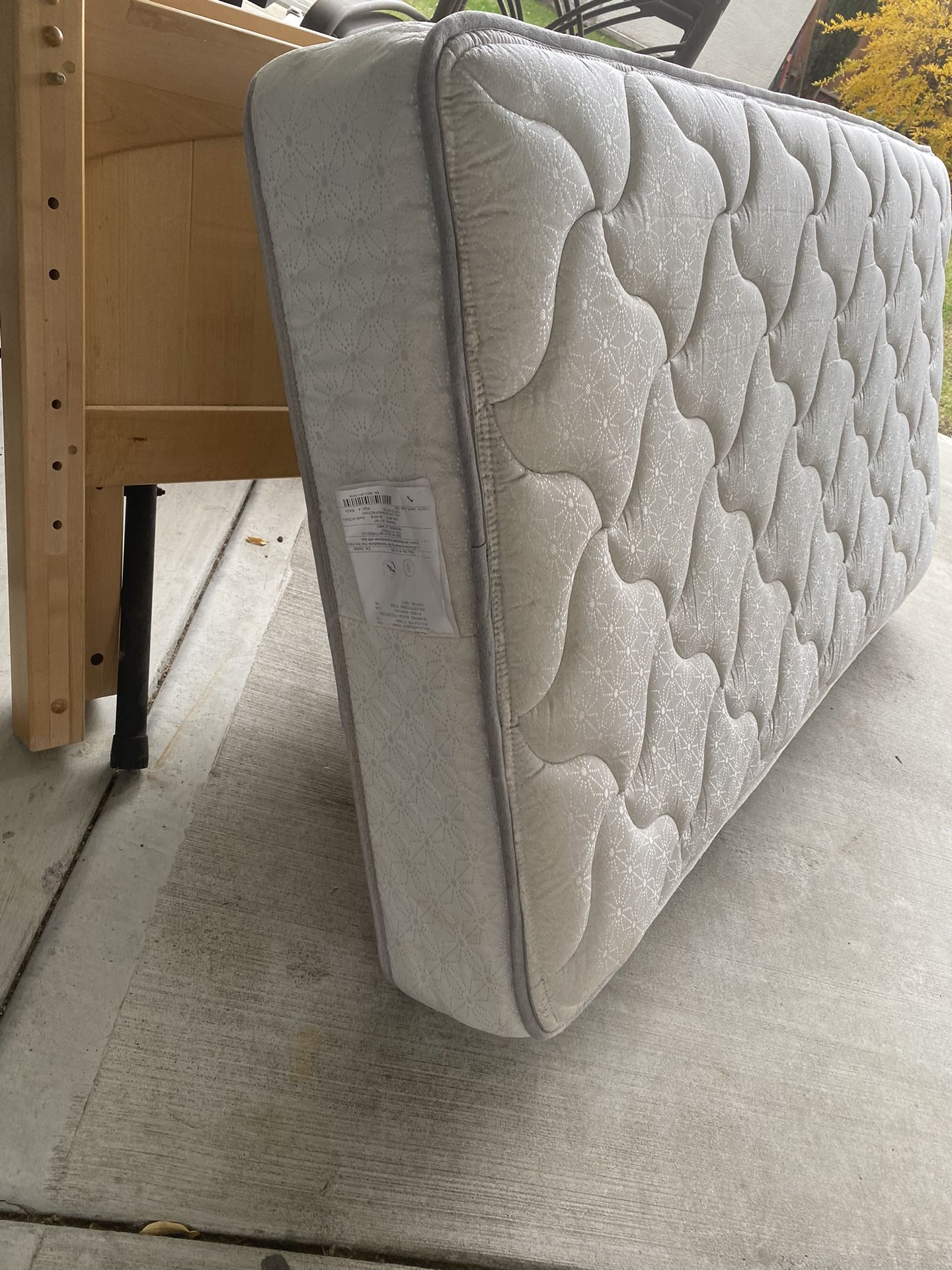 Tween Bed Frame With Mattress