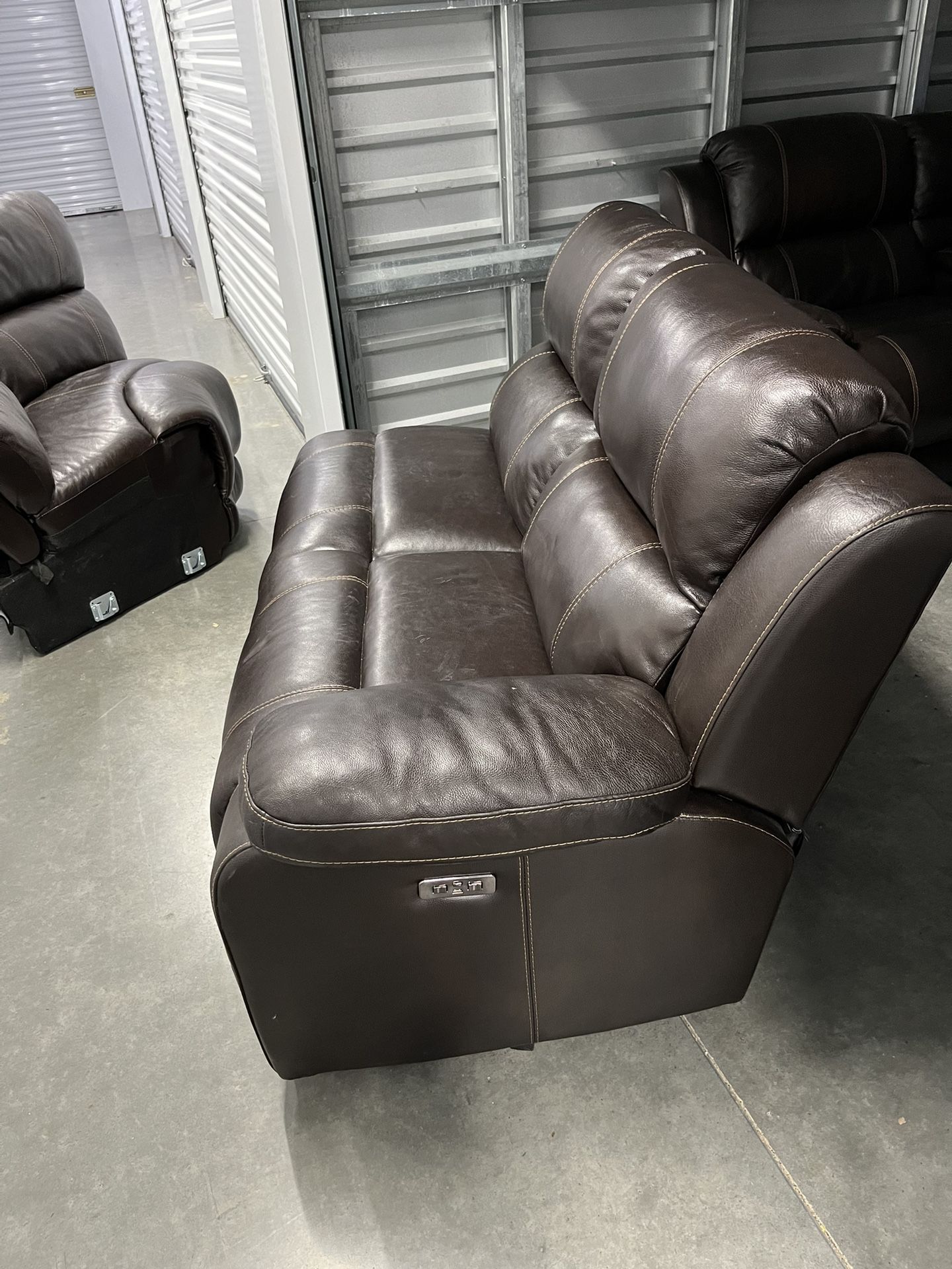 Costco Electric Leather Sectional Reclining Couch 
