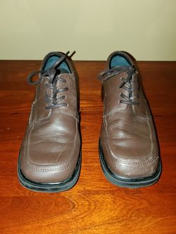 Boys size 3 Kenneth Cole leather shoes