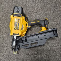 DEWALT 20V Lithium-Ion 21° Cordless Framing Nailer (TOOL ONLY)