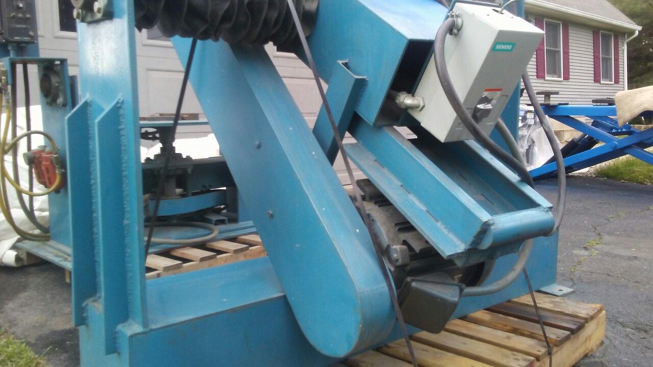 Alloy wheel polishing machine for car and truck rims up to 24inch