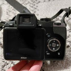 NIKON Coolpix P80 camera