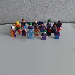 15 Lego DC Minifigures 