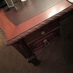 Executive Desk Really Good Shape Comes With A Chair And Three Cabinets Behind It Extra Large And Very Heavy