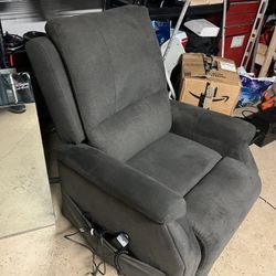 Recliner With Lift 