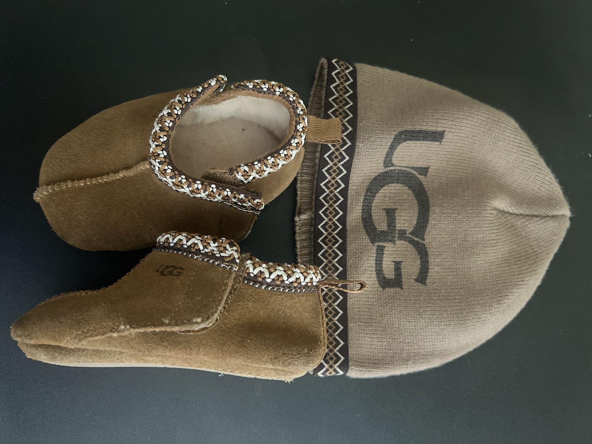 UGG Baby's Tasman & Beanie Set