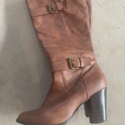 Women’s Size 9 High Faux Leather Tab Boots 