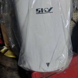 New hand dryer  new in box