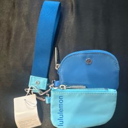 Lululemon blue keychain & wallet #lululemon