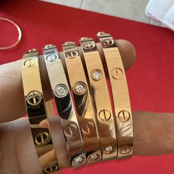 Cartier 18k Gold Love Bracelet Plane/diamonds