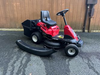 Troy-Bilt Riding Lawn Mower with Bagger (Recently Serviced!)