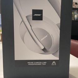 Unopened Bose 700 Wireless Bluetooth Headphones, Luxe Silver