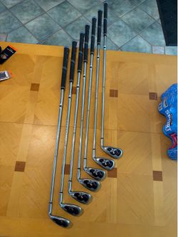 Callaway irons. Short