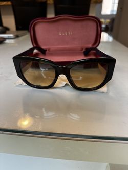 SUNGLASSES WITH BROWN GRADIENT GLASS