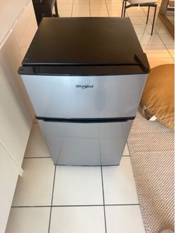 Mini Fridge & Freezer - Whirlpool