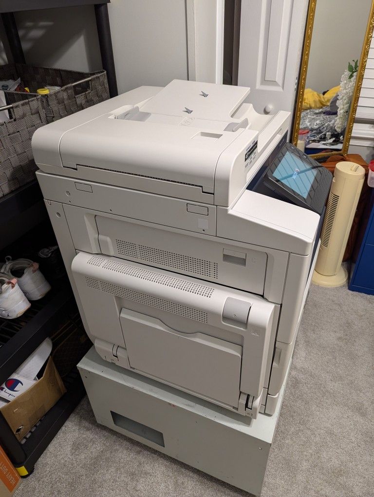 XEROX Versalink C7025 MFP Color Multifonction Printer With 4 Brand New Spare Toner Cartridge ( Red , Blue, Yellow) , One Brand New Drum Cartridge.