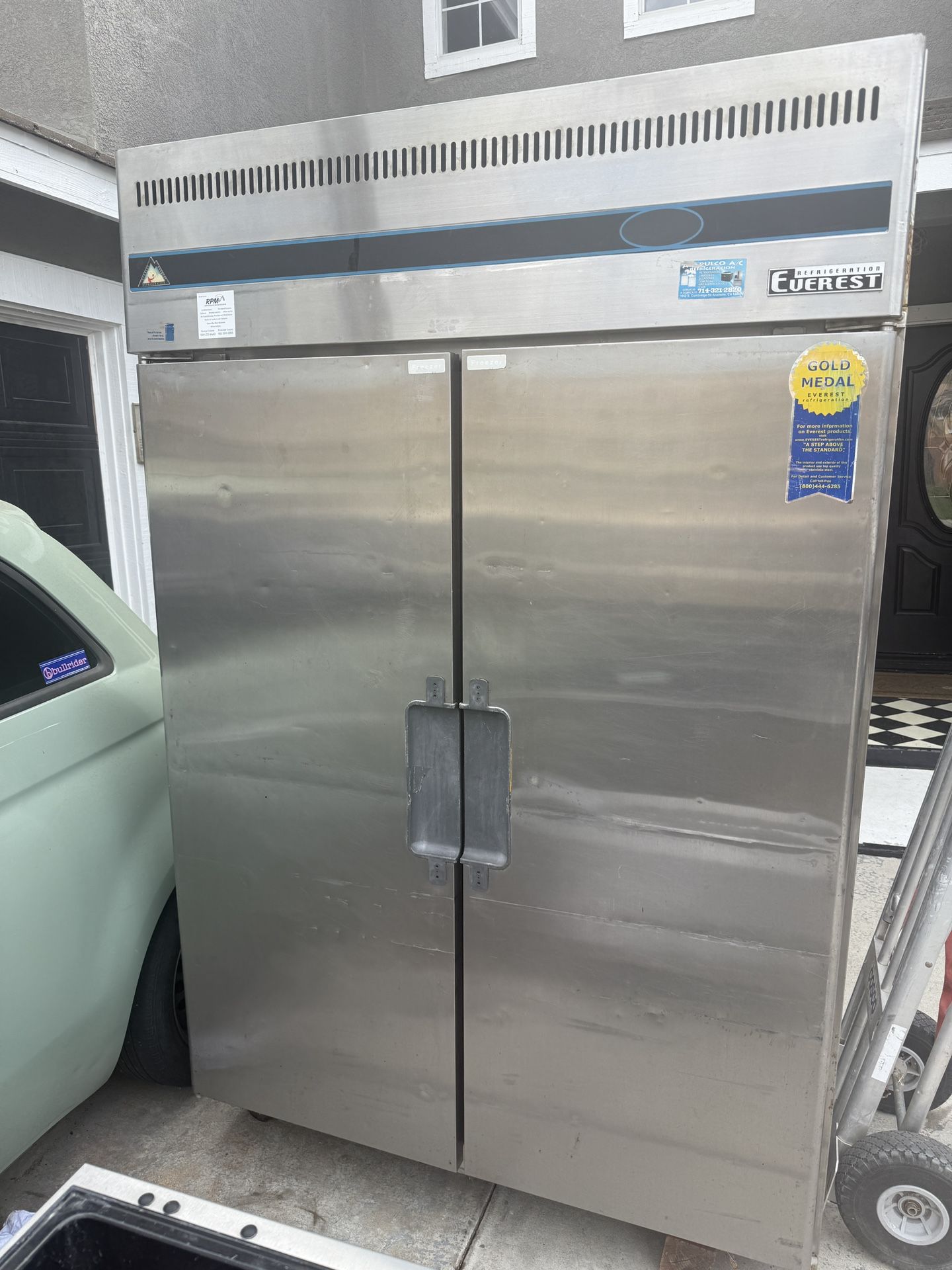 🧊 Everest Commercial Freezer – Double Door Stainless Steel (Model ESF2) 🧊