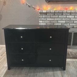 Black drawer