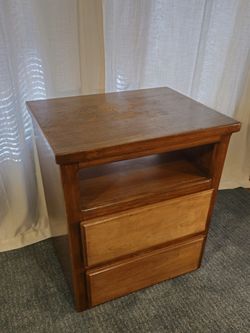 Sidetable - walnut, perfect for office
