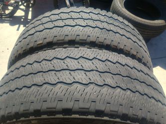 LT 275/65/20 BRIDGESTONE DUELER A/T 75-85% TREAD DOT 52/23 LOAD RANGE E SET OF 2 MATCHING TIRES EXCELLENT CONDITION