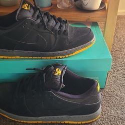 ^*2014*^ NIKE SB DUNK  Blk/university Gold