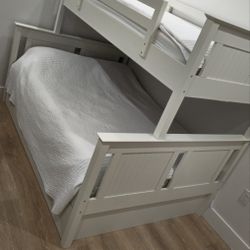 Dakota Twin Over Full Bunk Bed with Twin Pull Out Trundle(Can Also Be Used As Separate Beds) 