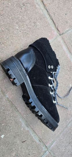 Botas y sapatos de muger
