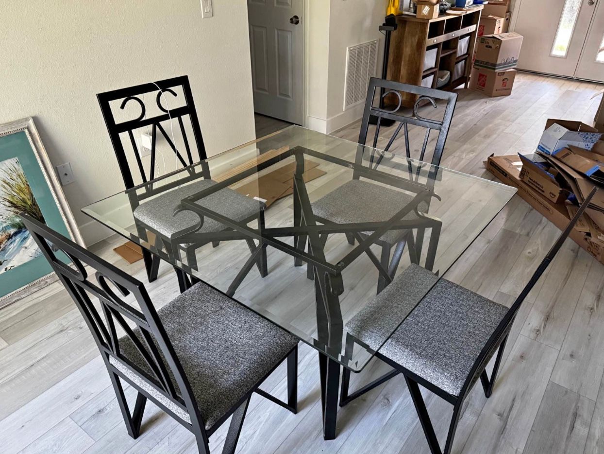 Dining Room Table And Chairs