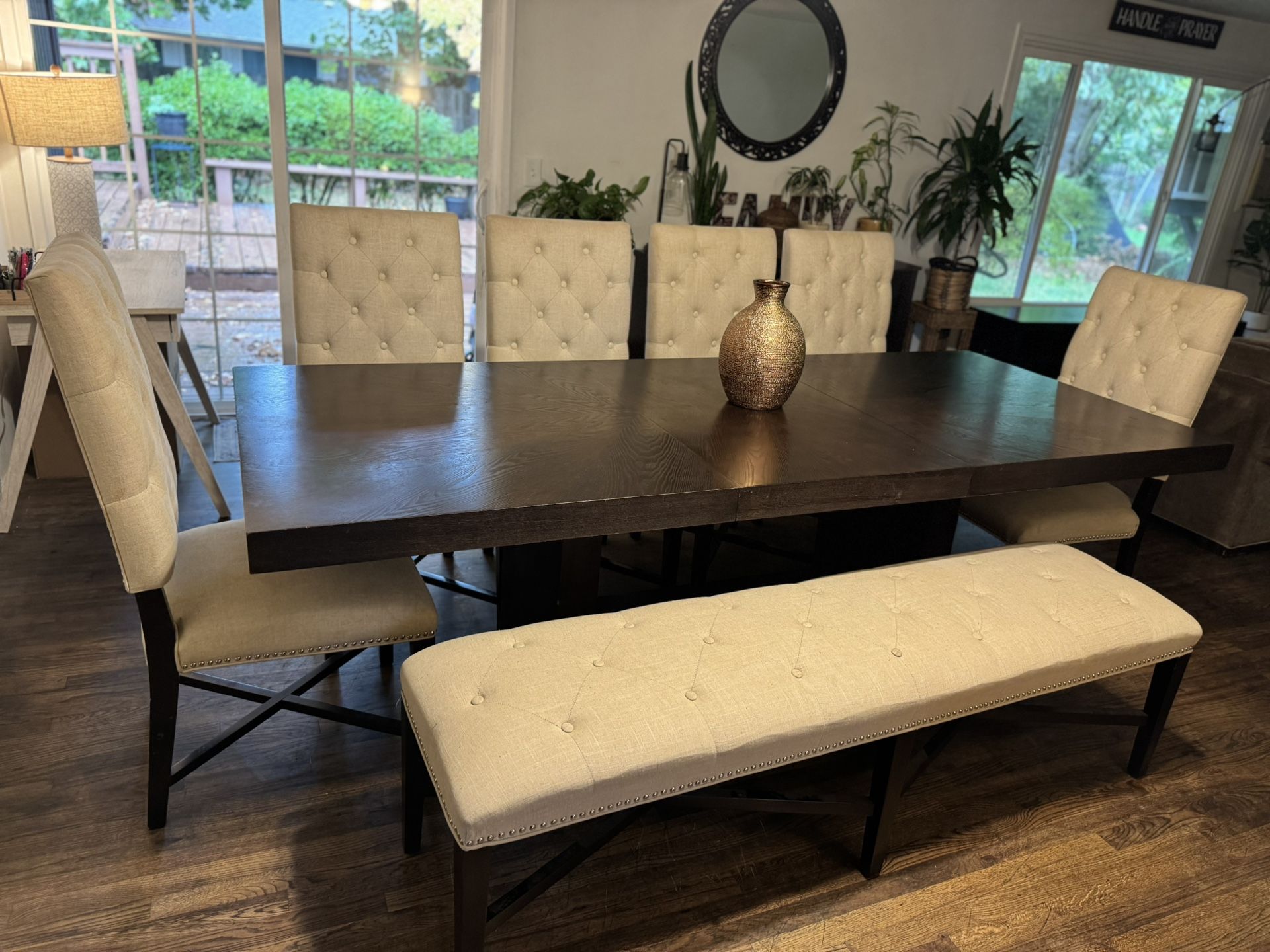 Extendable Dining Table Set 