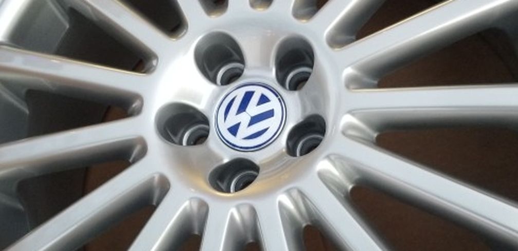 Oem Vw R32 18 Inch Aristos Wheels