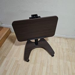 Tiltable Desk With Wheels 