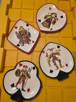 Card suit decor plates