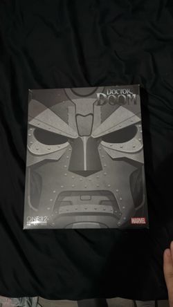 mezco dr doom