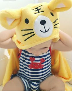 Flannel Hooded Baby Blanket.+1-Piece Baby Nail File with Case Czech Glass.