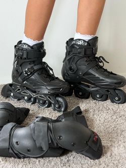 Size 9 LIKU Black Professional Inline Skates Unisex