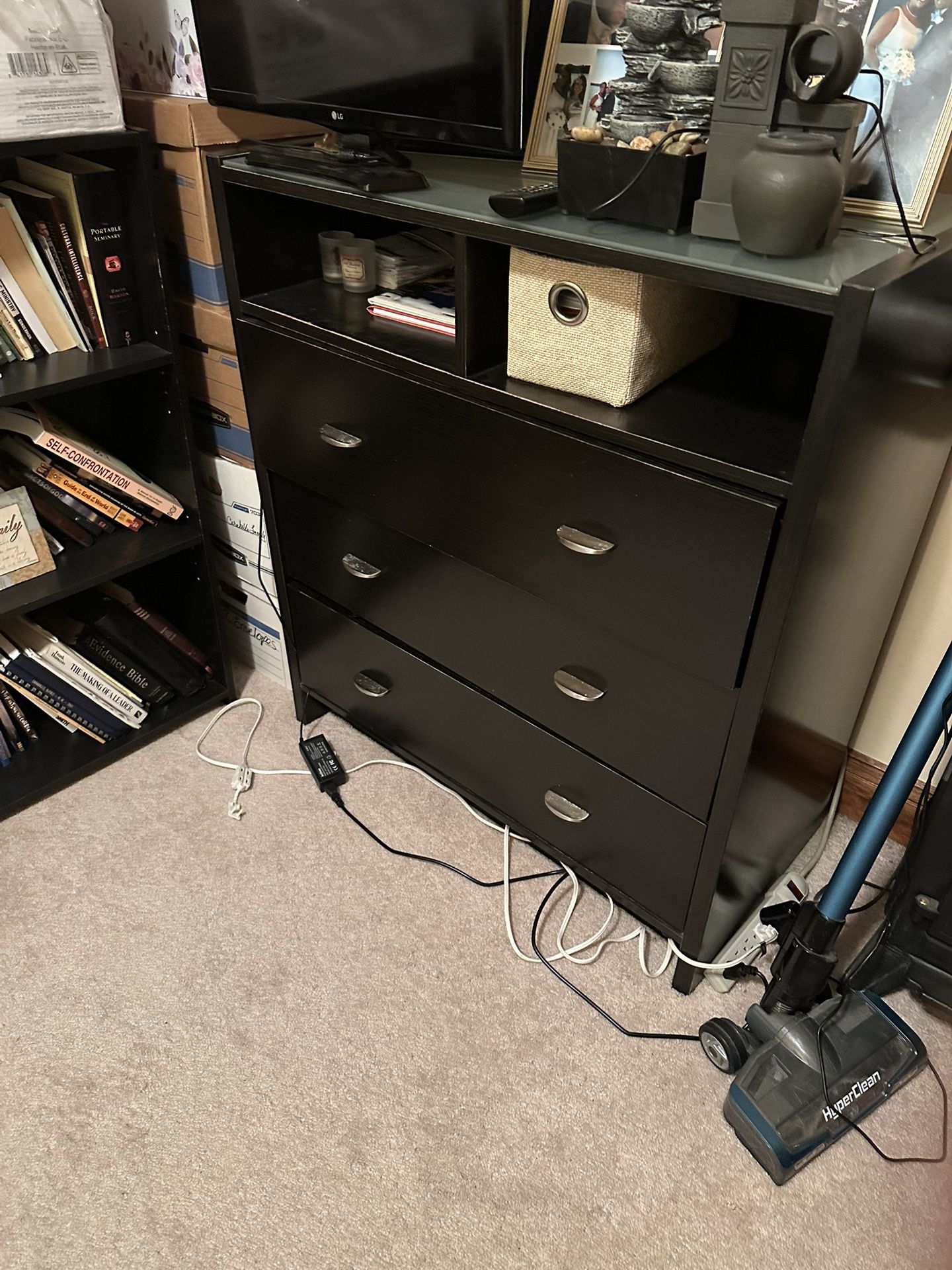 Bed With Mattress And Dresser