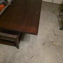 Coffee Table With Lifting Top